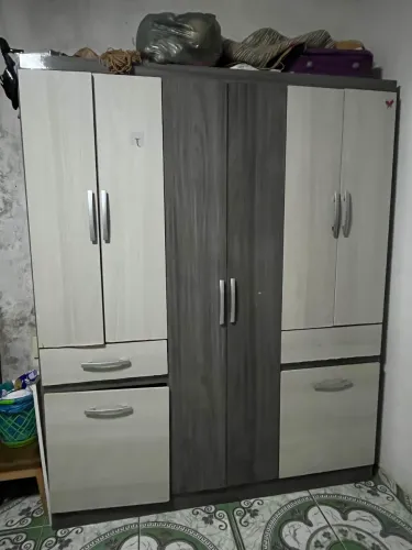 Guarda-roupa casal