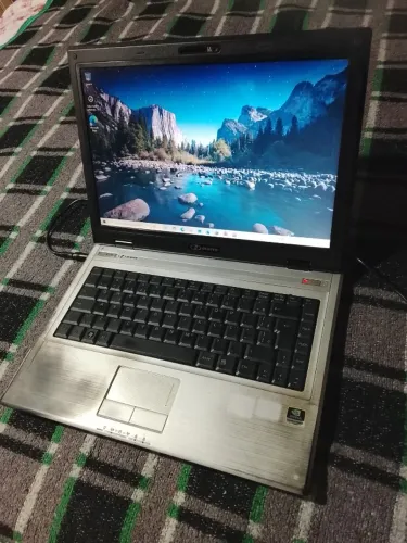 Notebook Buster 4GB + 500GB - Rápido para Estudos e Trabalho