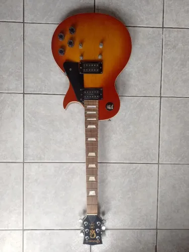 Guitarra clássica Golden