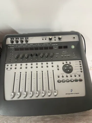   Interface Mesa Audio Avid Digidesign 002 (usado)