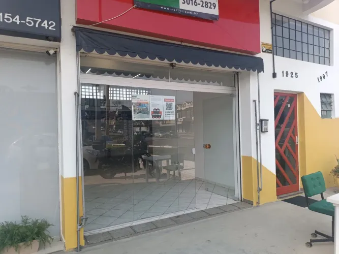 - CENTRO COMERCIAL MOKVA - Loja para alugar - R$ 3.800,00 liq / mês + taxas - Guabirotuba
