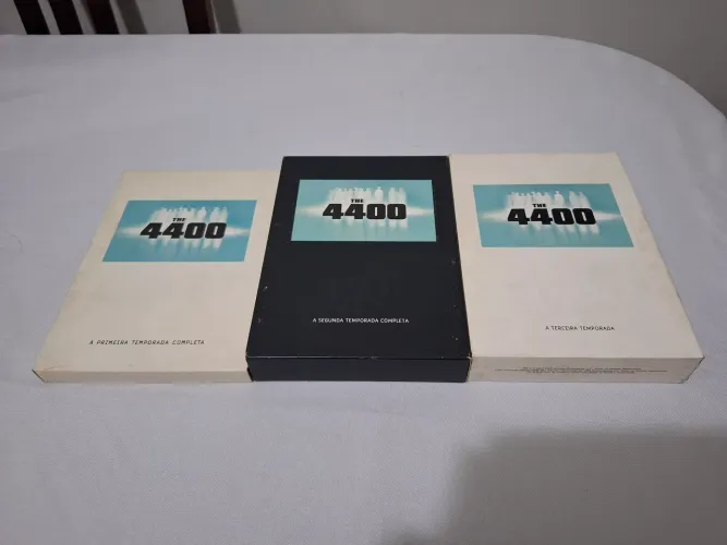 Box filme The 4400