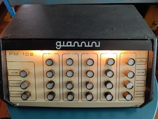 Giannini caixa mesa de som/mixer valvulada