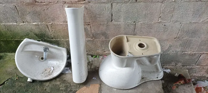 Pia e vaso sanitário