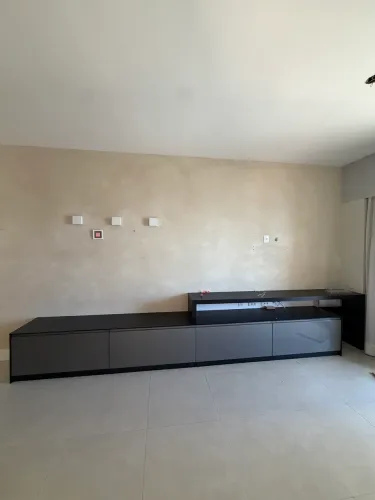 Rack Moderno em MDF - Cinza e Preto