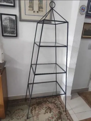 Estante de ferro 