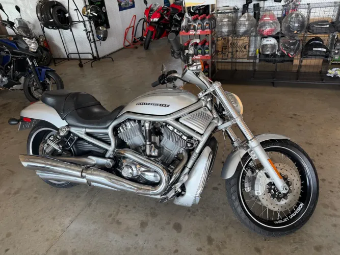 Harley v rod 1250cc design Porsche prata
