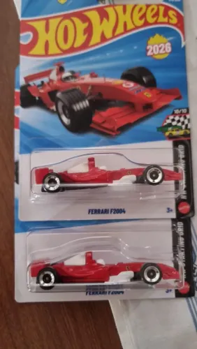 Hot Wheels Ferrari F2004 F1 Miniatura 1:64 Mattel