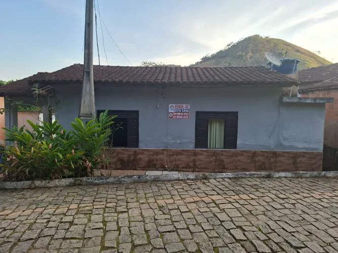 VENDE-SE CASA NO SÍTIO HISTÓRICO DE SÃO PEDRO DO ITABAPOANA, MIMOSO DO SUL-ES
