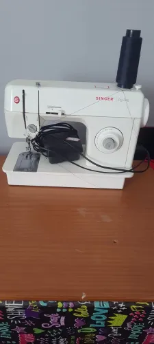 Máquina de costura singer zig zag