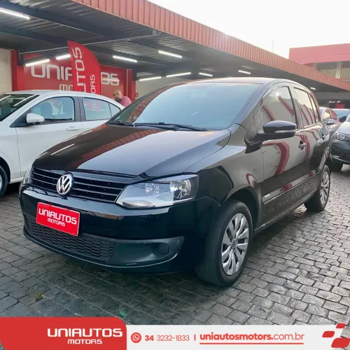 Volkswagen Fox 1.0 MI Total Flex 8V 5P 2013
