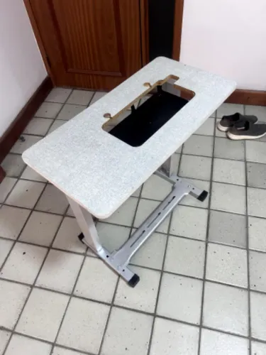 MESA BANCADA PARA MAQUINA DE COSTURA