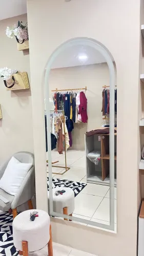 Espelho colonial com led branco