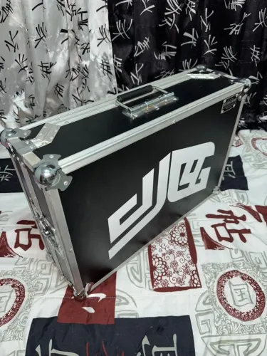 DDJ 400 + CASE (Controladora novinha e em ótimo estado) - OPORTUNIDADE UNICA!