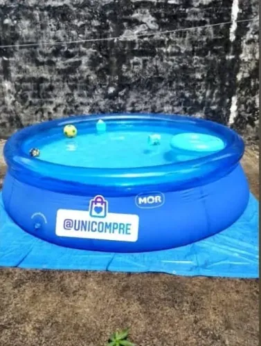 Piscina inflável de 3.400 litros 