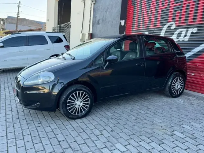 Fiat Punto 1.4 Fire Flex 8V 5P 2010