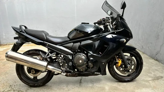 GSX 650 F Equipada. Excelente! Revisada. 