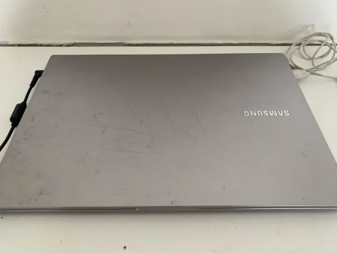 Notebook Samsung Book4 