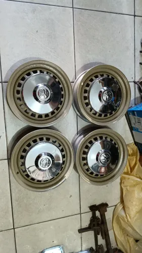 RODAS 4 FUROS ARO 15 ORIGINAL DO FUSCA VARIANT TL ZÉ DO CAIXÃO 