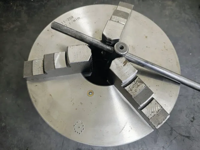Placa 3 castanhas 10" para torno