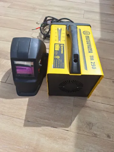 Máquina de solda elétrica com a máscara de solda R$: 250,00