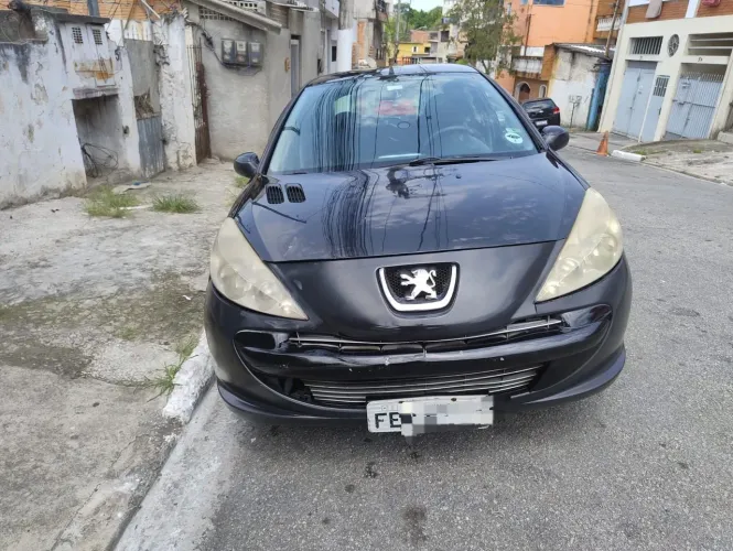 Peugeot 207 XR 1.4 Flex 8V 5P 2012