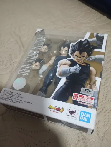 Sh figuarts vegeta super hero