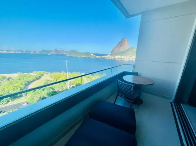 Apartamento à venda no condomínio de altíssimo padrão Rio By Yoo, Avenida Rui Barbosa Fla