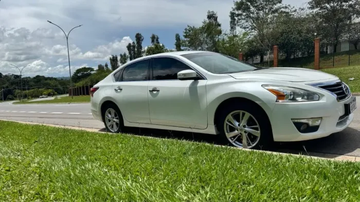 Nissan Altima SL 2.5 16V 4P Aut. 2014