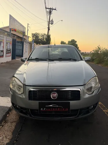 Fiat Siena Attractive 1.4 Fire Flex 8V 4P 2011