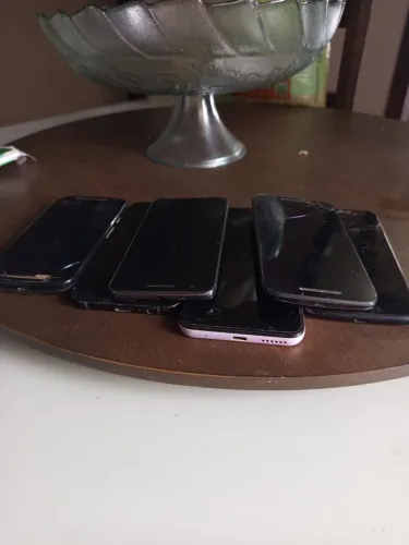 Celulares com defeito 