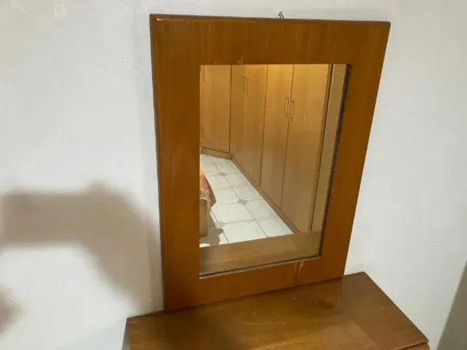 Aparador c/ Espelho e Banqueta