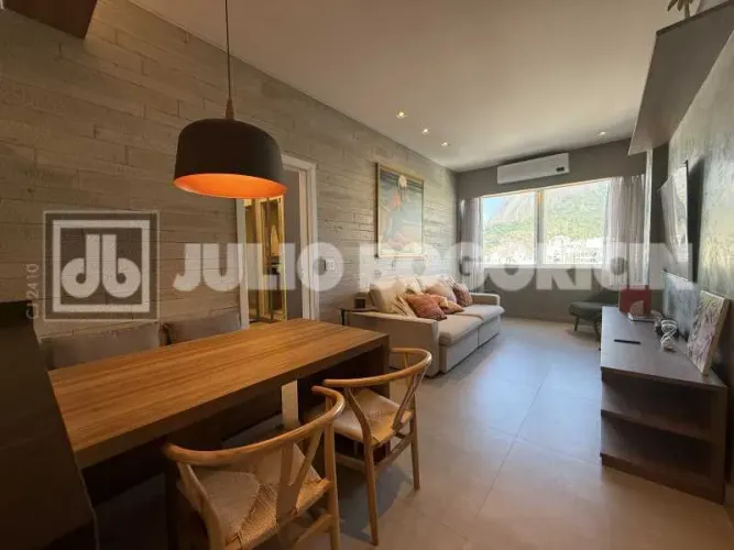 Apartamento : / Residencial / Leblon