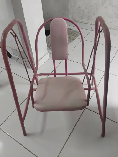 Cadeira de balanço infantil de ferro (Rosa)