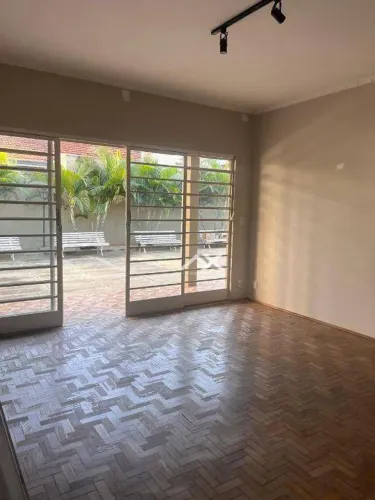 Casa com 3 dormitórios para alugar, 250 m² por R$ 5.178/mês - Jardim Panorama - Bauru/SP