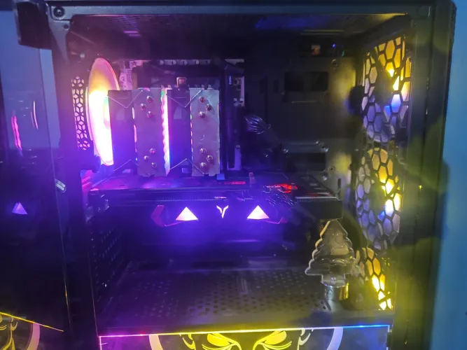 Rx 590 8gb triple fan com rgb 