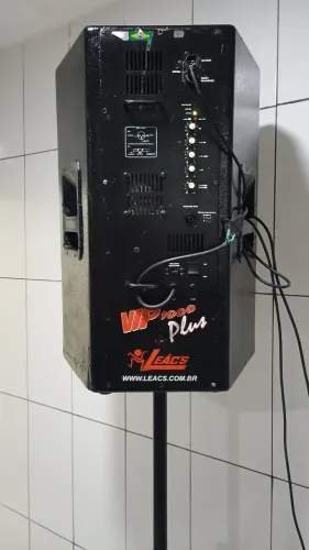 Caixa ativa leac,s vip 1000 usada