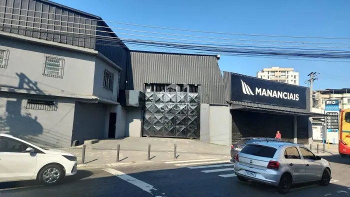 GALPÃO PARA LOCAÇÃO NA PRESIDENTE TANCREDO NEVES