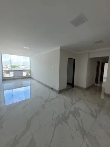 Apto à Venda 3 Qtos com Suíte no Bairro Três Barras