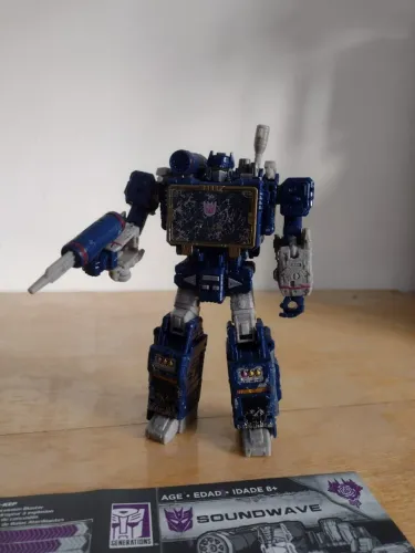 Transformer Siege War for Cybertron Soundwave completo