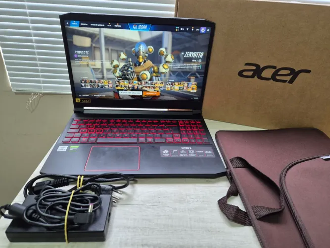 Acer Nitro 5 + Case