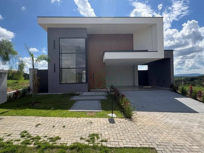 Casa com 3 dormitórios à venda, 230 m² por R$ 1.550.000 - Alphaville Nova Esplanada - Voto