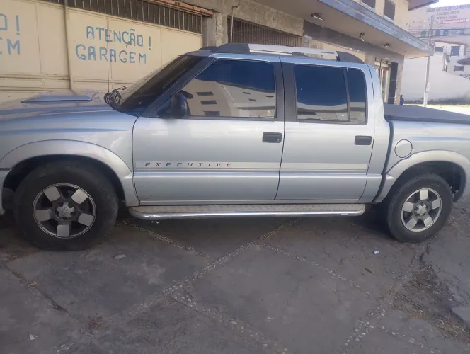Chevrolet S10 Pick-up Exec. 2.8 4X2 CD TB Int.dies 2011