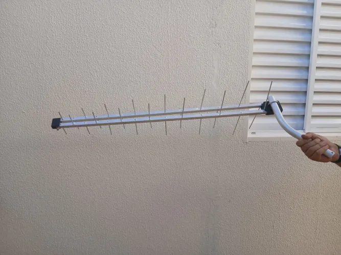 Antena Externa Uhf Banda Total Super Log 34 Elementos