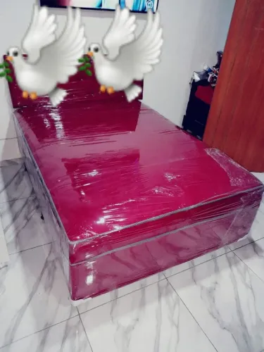 Cama box casal bem confortável R$380.00