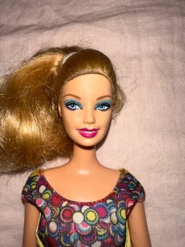 Barbie Swappin Style - Cutie (2011)