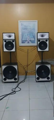 Som automotivo completo