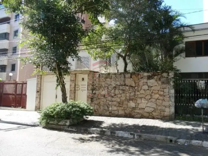Sobrado à venda na Vila Prudente - 300m2 - 4 dormitórios - 1 suíte - 3 vagas de garagem
