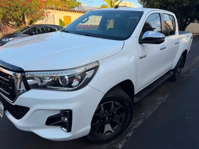 Toyota Hilux CD SRX 4X4 2.8 TDI 16V Diesel Aut. 2019