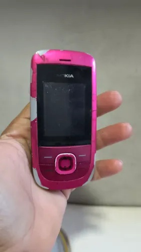 Celular antigo Nokia 2220 s não funciona, para colecionador ou decoração 